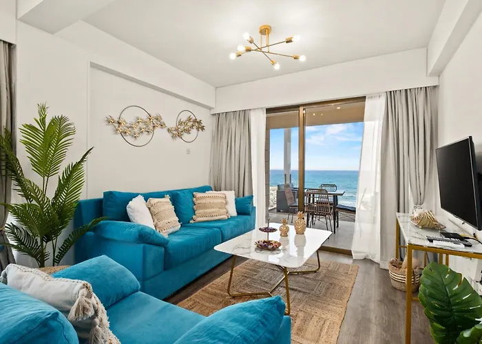 Lazuli Beachfront Apartment 254